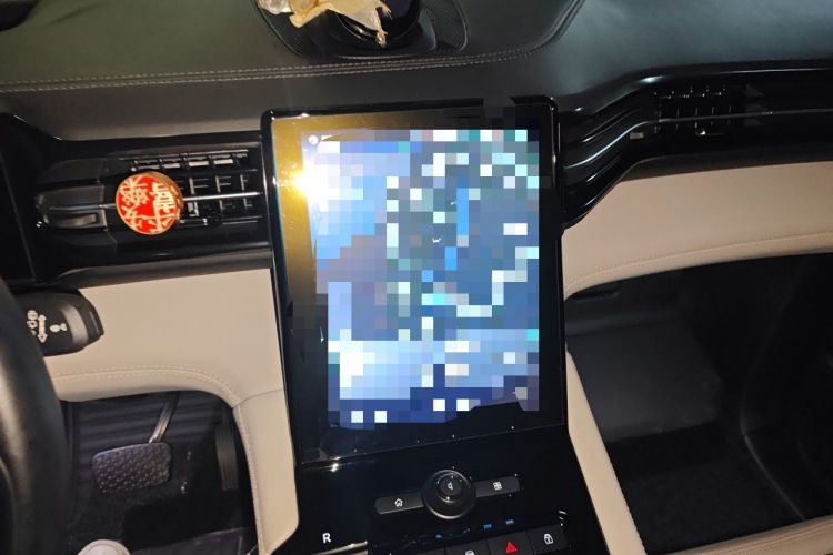 Used Nio ES8 2018 Founder Edition Audio And AC Panel
