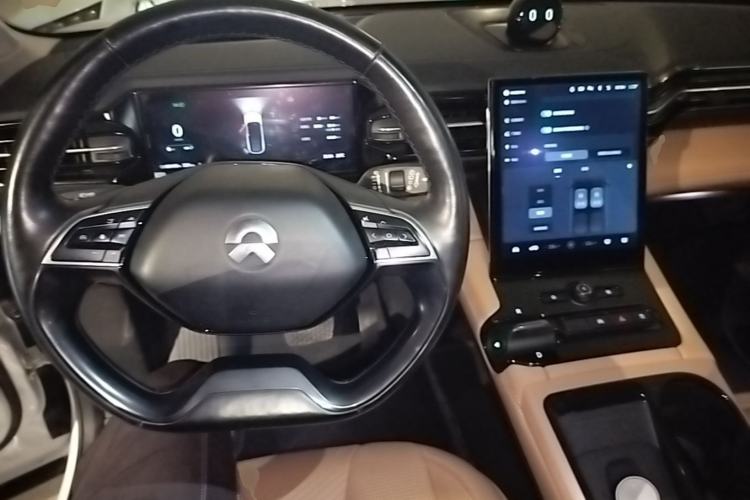 Used Nio ES8 2018 355 km Base Version 7-Seater Edition Center Console