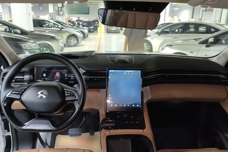 Used Nio ES8 2018 355 km Base Version 6-Seater Edition Center Console