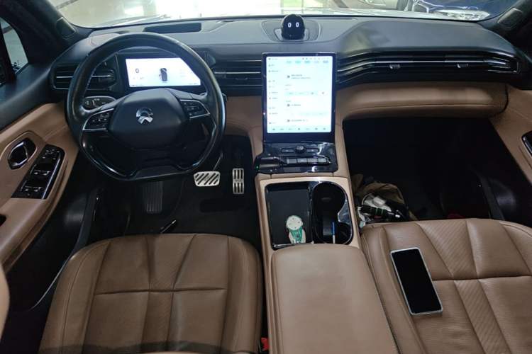 Used Nio ES8 2018 355 km Base Version 6-Seater Edition Center Console
