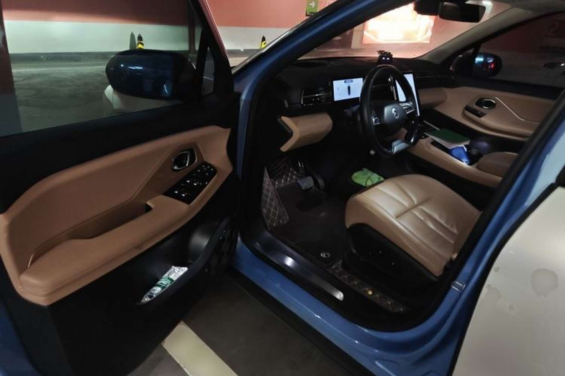 Used Nio ES8 2018 355 km Base Version 7-Seater Edition Driver Seat