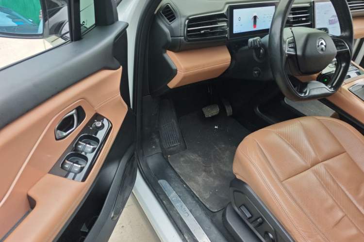 Used Nio ES8 2018 355 km Base Version 7-Seater Edition Driver Seat