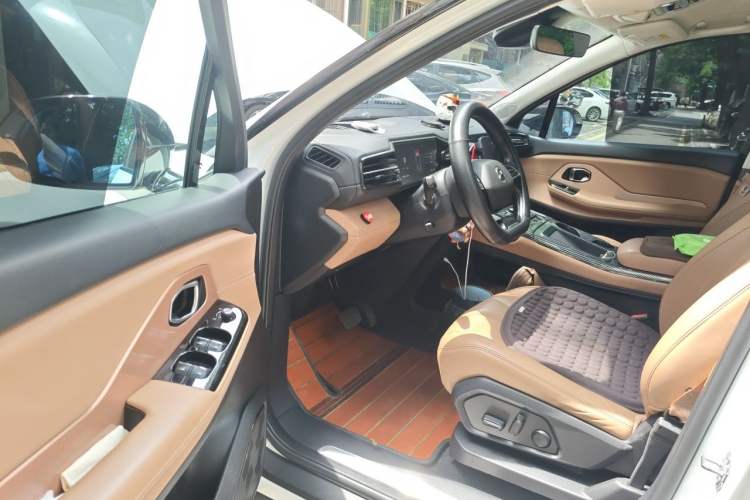 Used Nio ES8 2018 355 km Base Version 7-Seater Edition Driver Seat
