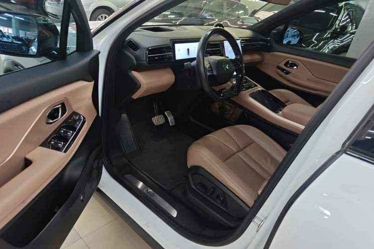 Used Nio ES8 2018 355 km Base Version 6-Seater Edition Driver Seat