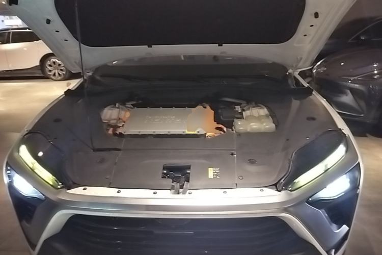 Used Nio ES8 2018 355 km Base Version 7-Seater Edition Engine Bay