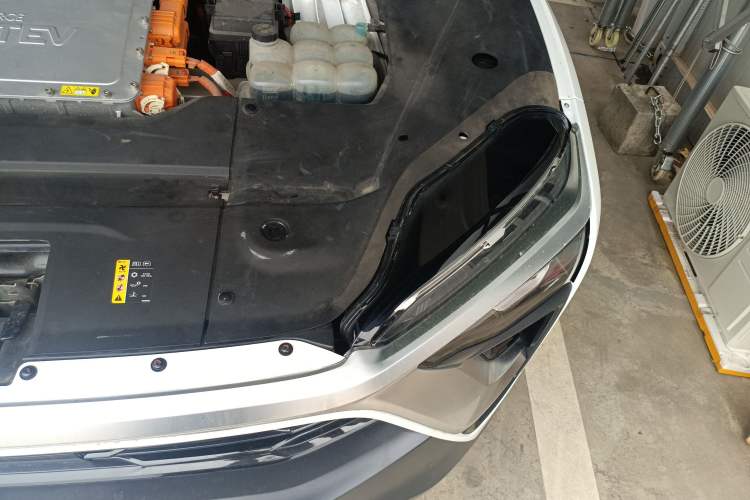 Used Nio ES8 2018 355 km Base Version 7-Seater Edition Engine Bay Left