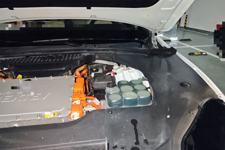 Used Nio ES8 2018 Founder Edition Engine Bay Left