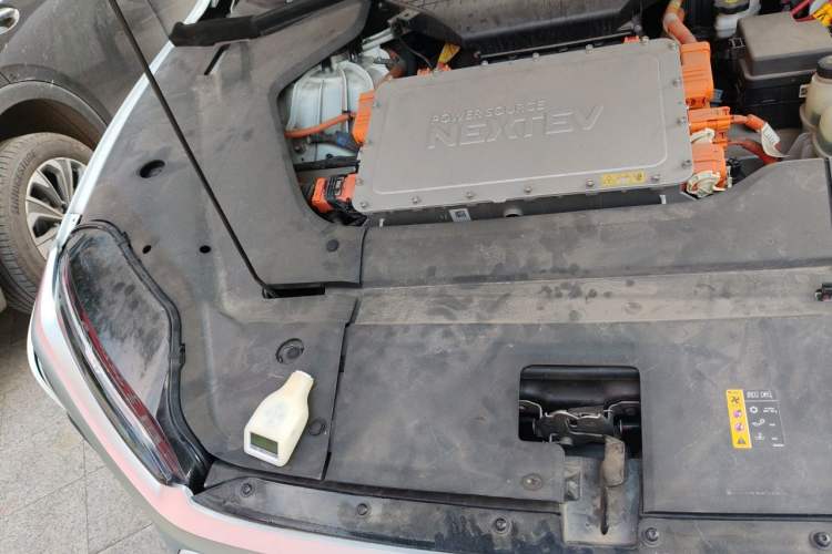 Used Nio ES8 2018 Founder Edition Engine Bay Right