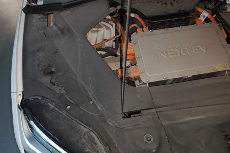 Used Nio ES8 2018 Founder Edition Engine Bay Right