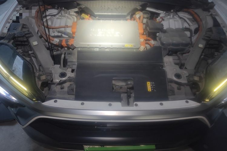Used Nio ES8 2018 355 km Base Version 7-Seater Edition Engine Bay