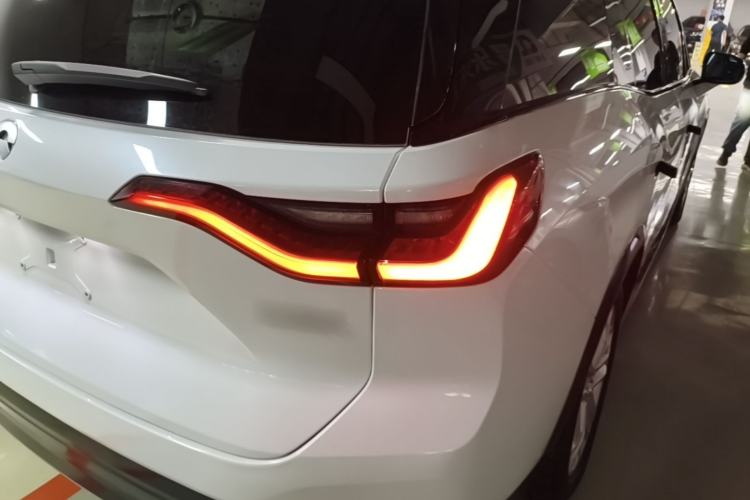 Used Nio ES8 2018 355 km Base Version 6-Seater Edition Exterior 3