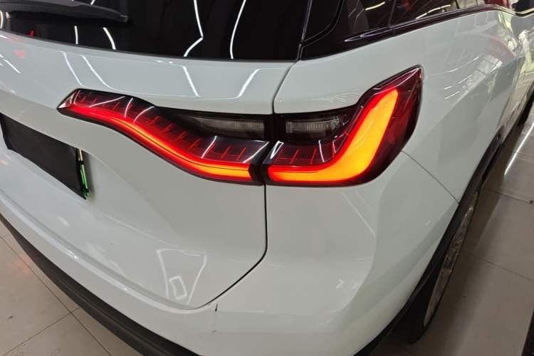 Used Nio ES8 2018 355 km Base Version 6-Seater Edition Exterior 3