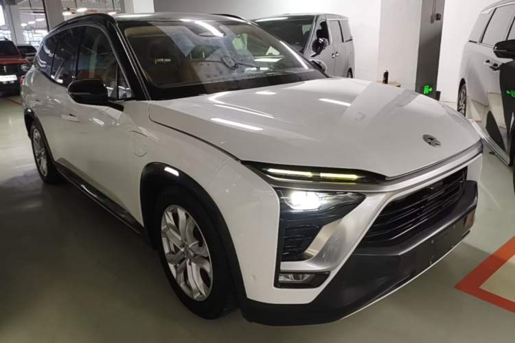 Used Nio ES8 2018 355 km Base Version 6-Seater Edition Front Right 45 Deg