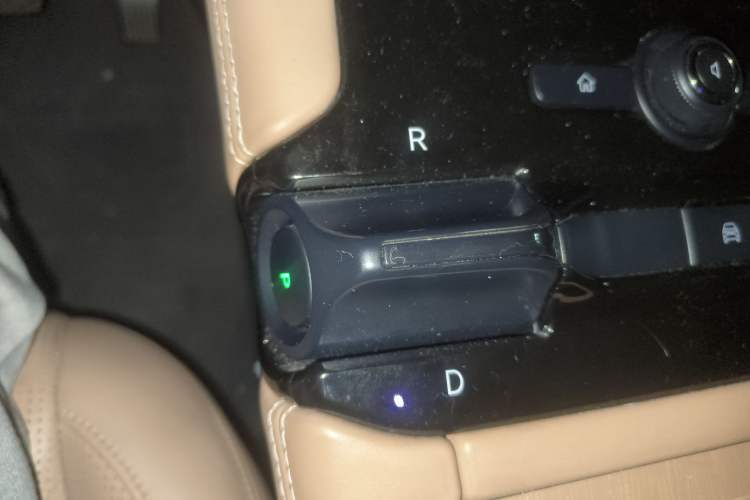 Used Nio ES8 2018 Founder Edition Gear Lever