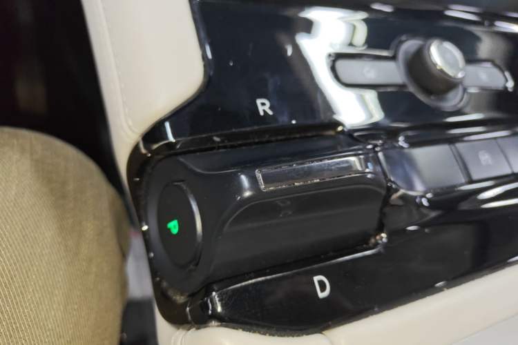 Used Nio ES8 2018 Founder Edition Gear Lever