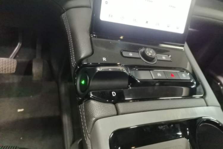 Used Nio ES8 2018 355 km Base Version 7-Seater Edition Gear Lever