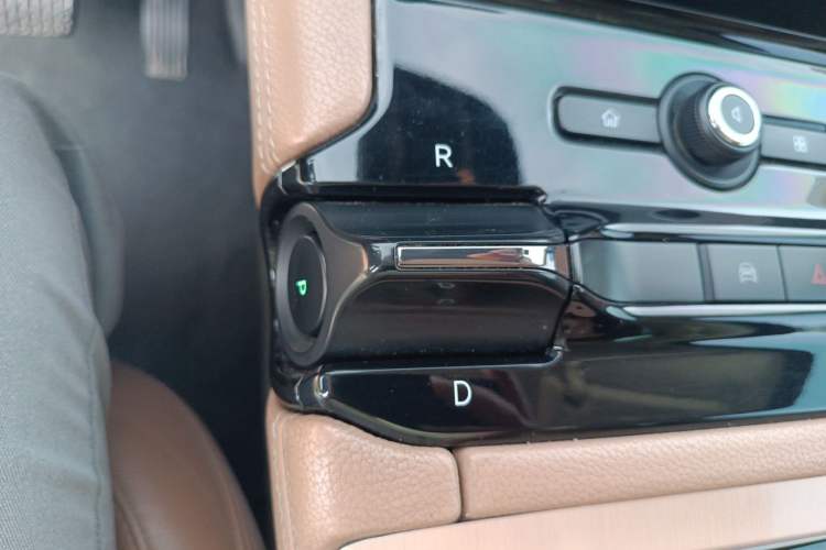 Used Nio ES8 2018 355 km Base Version 7-Seater Edition Gear Lever