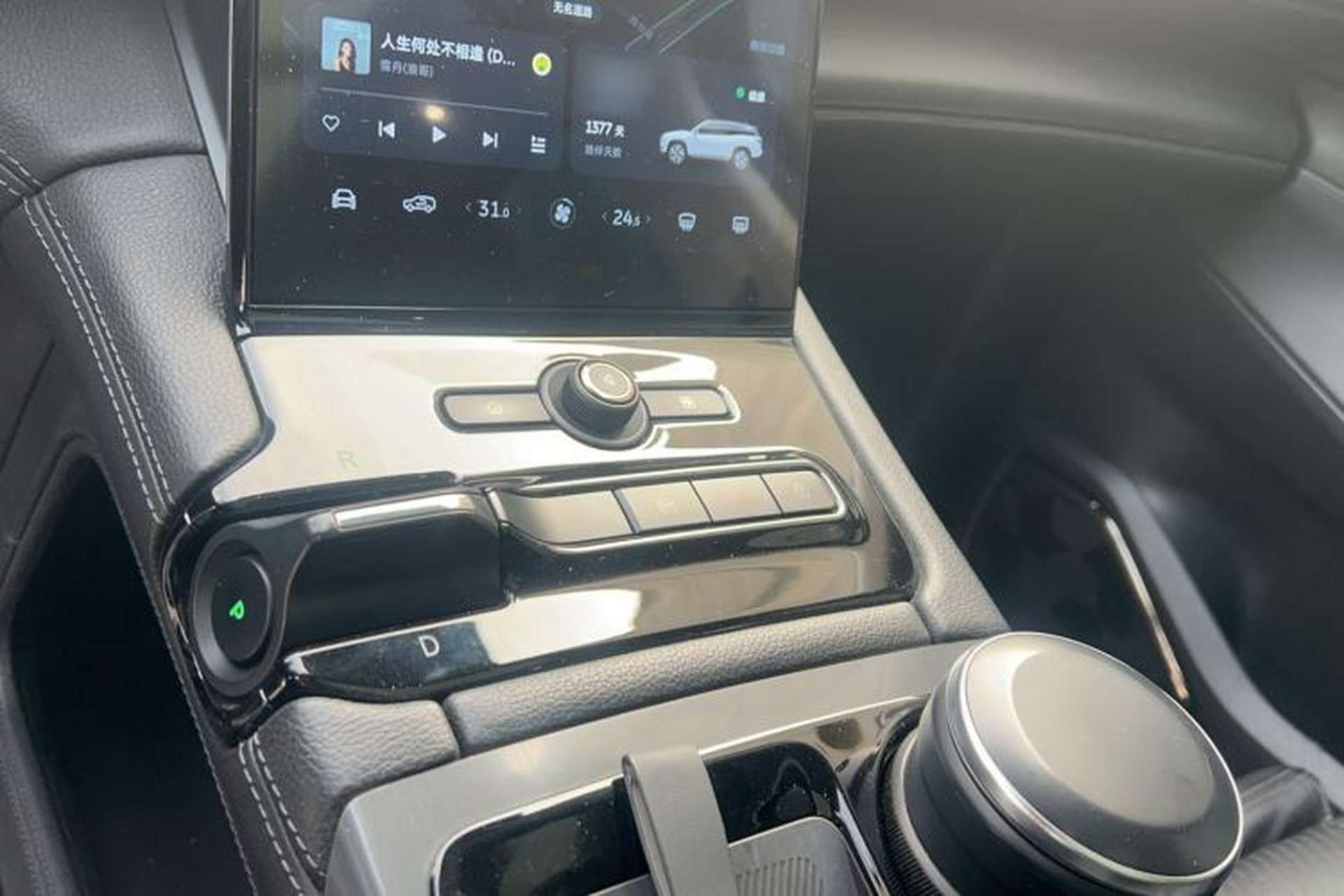 Used Nio ES8 2018 355 km Base Version 6-Seater Edition Gear Lever