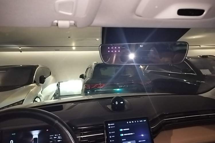 Used Nio ES8 2018 355 km Base Version 7-Seater Edition Headliner