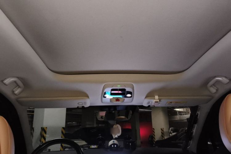 Used Nio ES8 2018 355 km Base Version 7-Seater Edition Headliner
