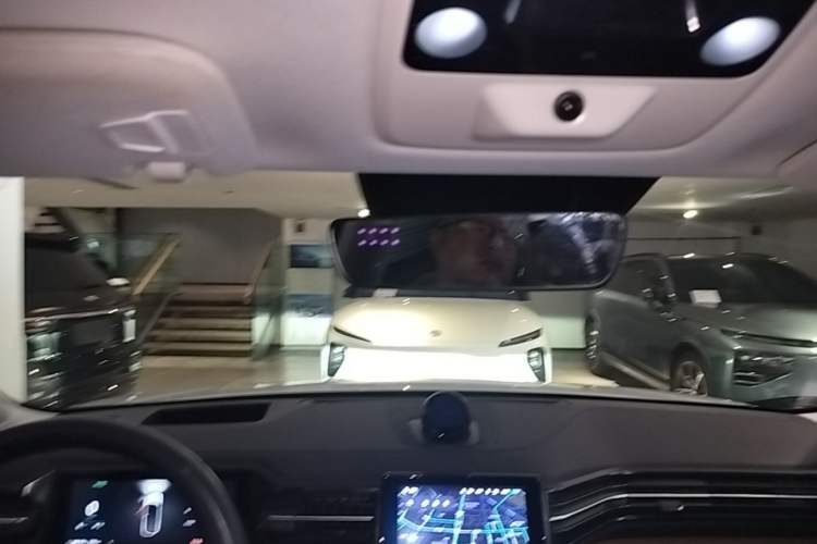 Used Nio ES8 2018 355 km Base Version 7-Seater Edition Headliner