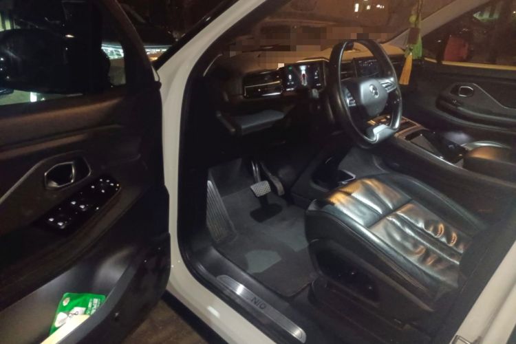 Used Nio ES8 2018 355 km Base Version 7-Seater Edition Interior 3