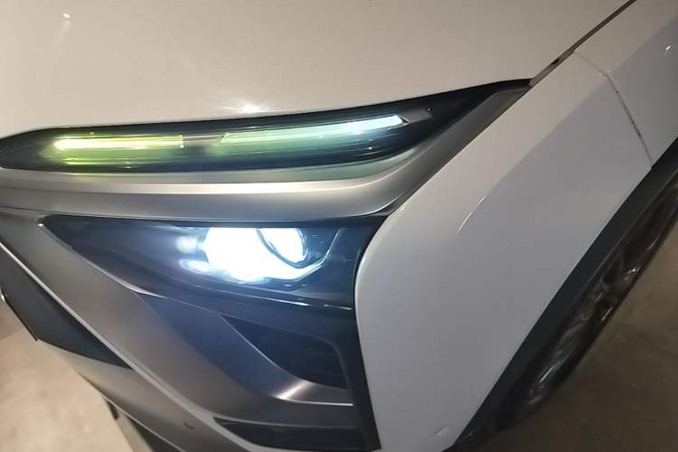 Used Nio ES8 2018 355 km Base Version 7-Seater Edition Left Front Headlight