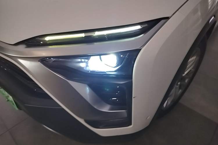 Used Nio ES8 2018 355 km Base Version 7-Seater Edition Left Front Headlight