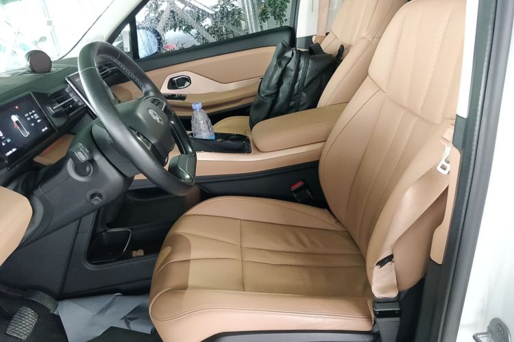 Used Nio ES8 2018 355 km Base Version 7-Seater Edition Left Front Seat
