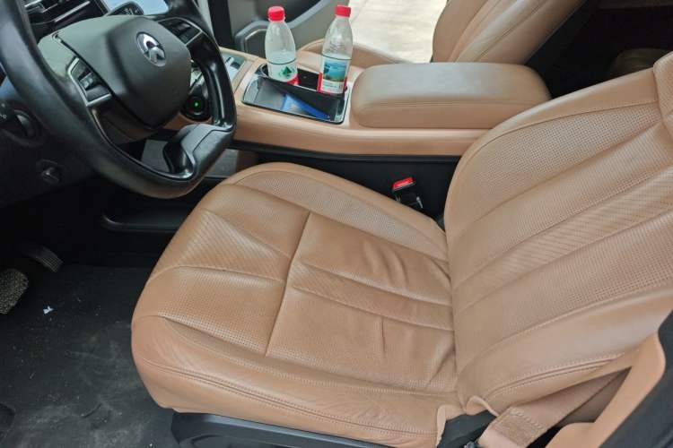 Used Nio ES8 2018 355 km Base Version 7-Seater Edition Left Front Seat