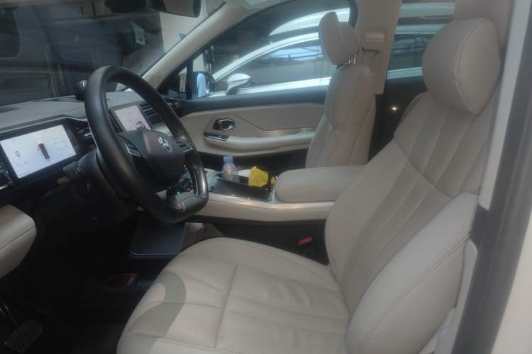 Used Nio ES8 2018 355 km Base Version 7-Seater Edition Left Front Seat