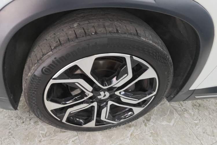 Used Nio ES8 2018 Founder Edition Left Front Wheel Hub