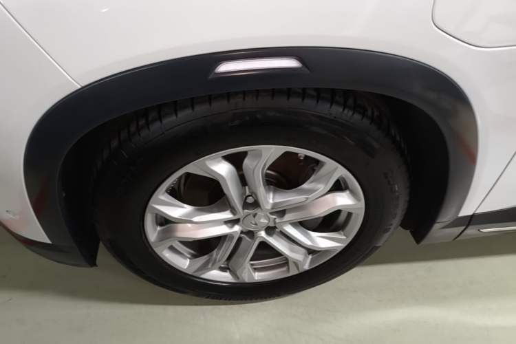 Used Nio ES8 2018 355 km Base Version 6-Seater Edition Left Front Wheel Hub