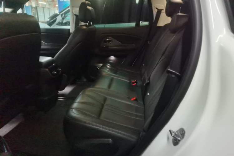 Used Nio ES8 2018 355 km Base Version 7-Seater Edition Left Rear Seat