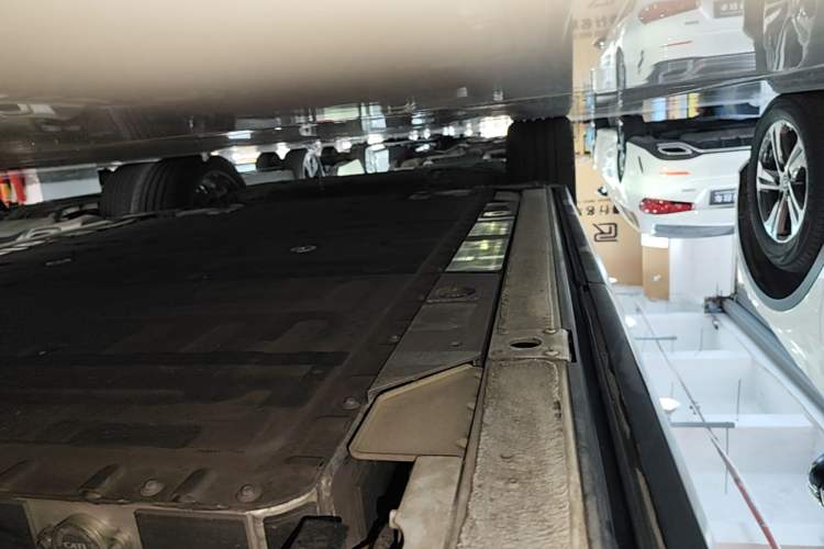 Used Nio ES8 2018 Founder Edition Left Side Sill