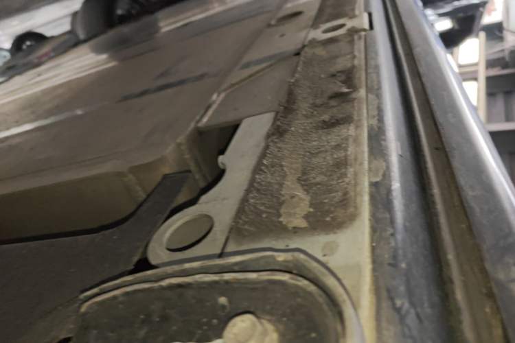 Used Nio ES8 2018 Founder Edition Left Side Sill