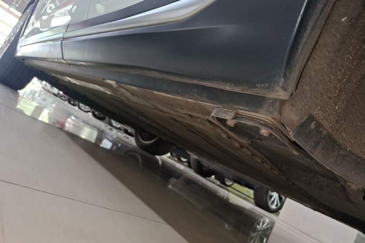Used Nio ES8 2018 355 km Base Version 6-Seater Edition Left Side Sill