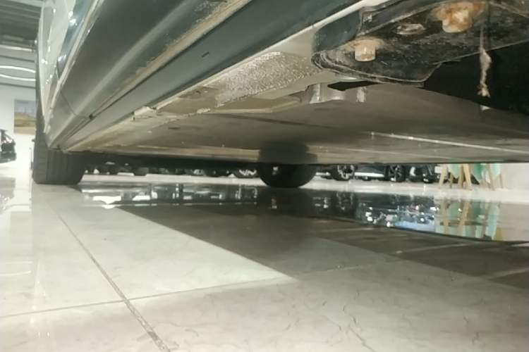 Used Nio ES8 2018 Founder Edition Left Side Sill
