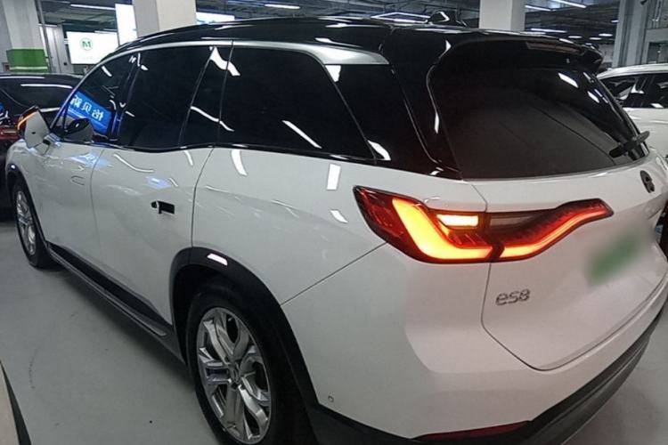 Used Nio ES8 2018 355 km Base Version 7-Seater Edition Rear Left 45 Deg