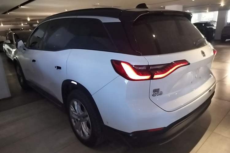 Used Nio ES8 2018 355 km Base Version 7-Seater Edition Rear Left 45 Deg