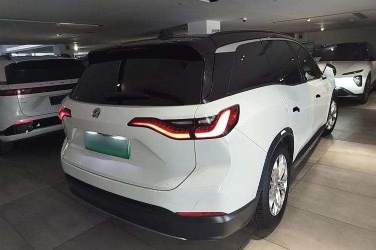 Used Nio ES8 2018 355 km Base Version 7-Seater Edition Rear Right 45 Deg