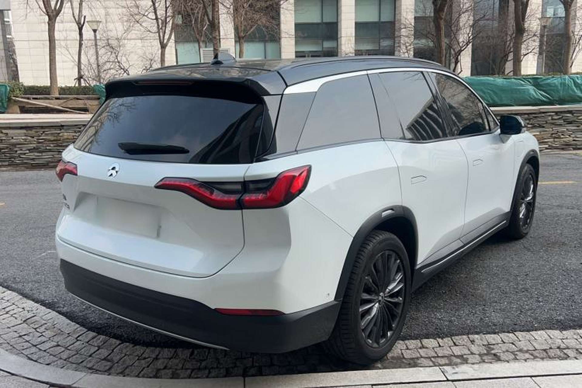 Used Nio ES8 2018 355 km Base Version 6-Seater Edition Rear Right 45 Deg