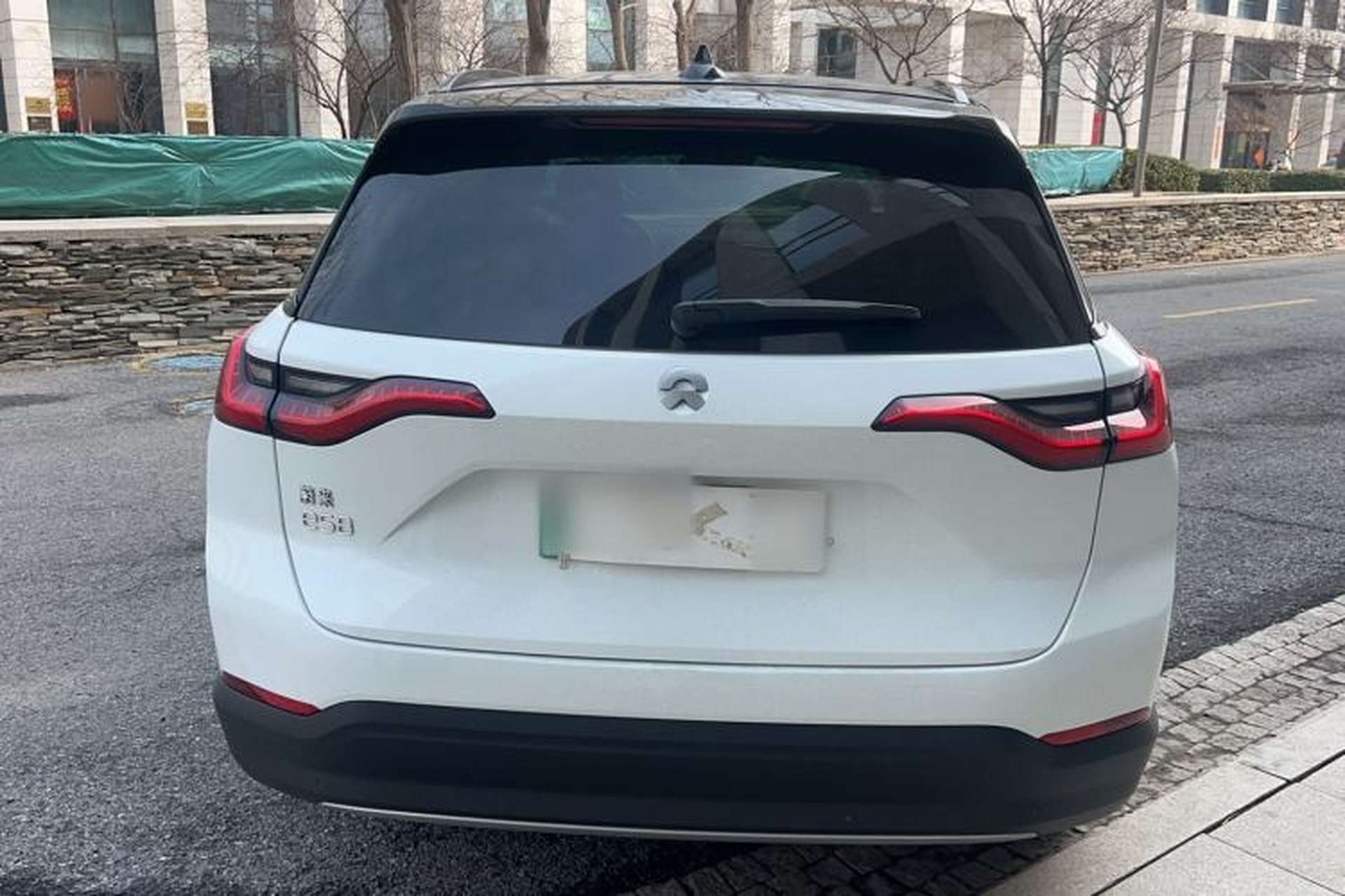 Used Nio ES8 2018 355 km Base Version 6-Seater Edition Rear