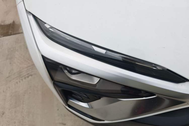 Used Nio ES8 2018 355 km Base Version 7-Seater Edition Right Front Headlight