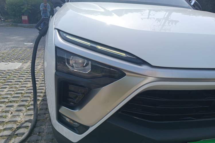 Used Nio ES8 2018 355 km Base Version 7-Seater Edition Right Front Headlight