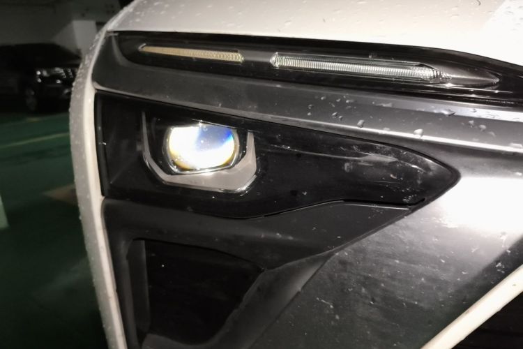 Used Nio ES8 2018 355 km Base Version 7-Seater Edition Right Front Headlight