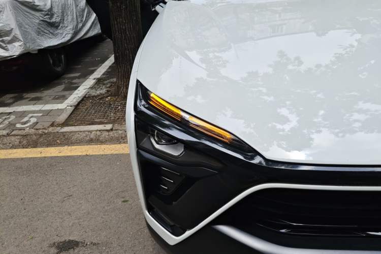 Used Nio ES8 2018 355 km Base Version 7-Seater Edition Right Front Headlight