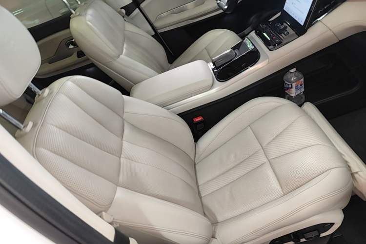 Used Nio ES8 2018 Founder Edition Right Front Seat