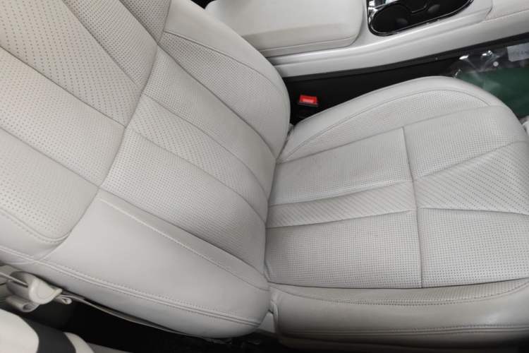 Used Nio ES8 2018 Founder Edition Right Front Seat