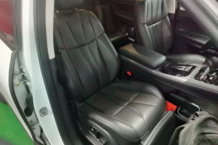Used Nio ES8 2018 355 km Base Version 7-Seater Edition Right Front Seat
